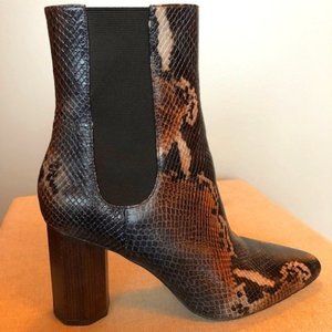 Donald Pliner navy snakeskin boots with octogonal heel. Size 7.5